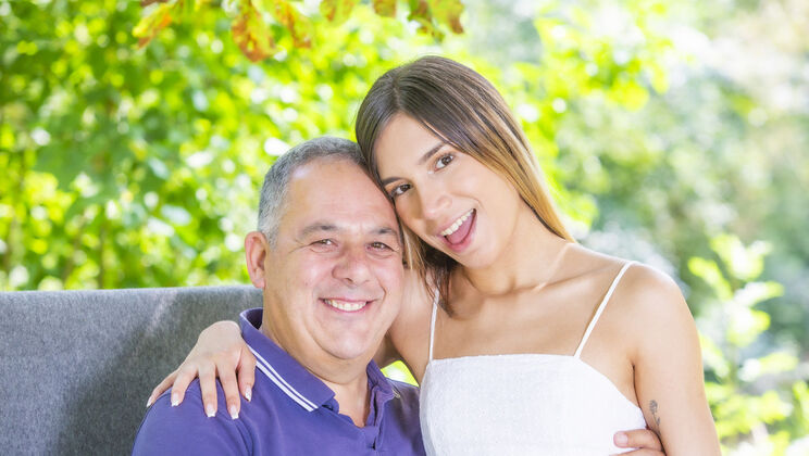 [Oldje] - Old Man Enjoys Cumshot on Blonde